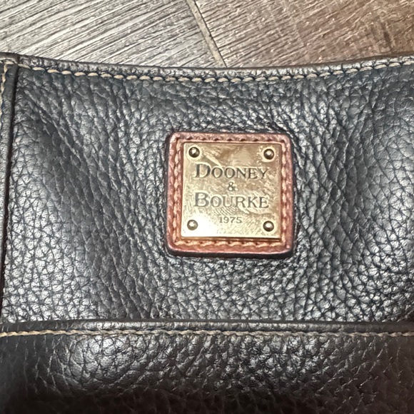 Dooney & Bourke Pebble Collection Lexington  Leather Tote - Picture 4 of 16